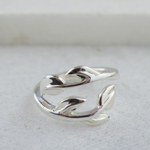 Laurel Leaf Ring