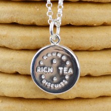Silver Rich Tea Necklace